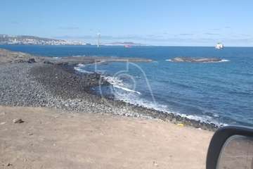 El vertido de fuel toca la costa de Telde/TA.